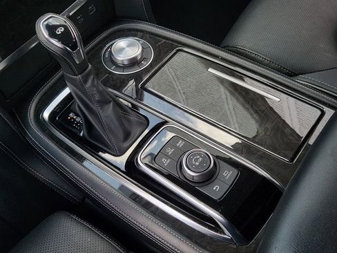 Used 2024 INFINITI QX80 Luxe image 18