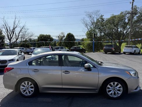 Used 2015 Subaru Legacy 2.5i Premium AWD/4WD image 5