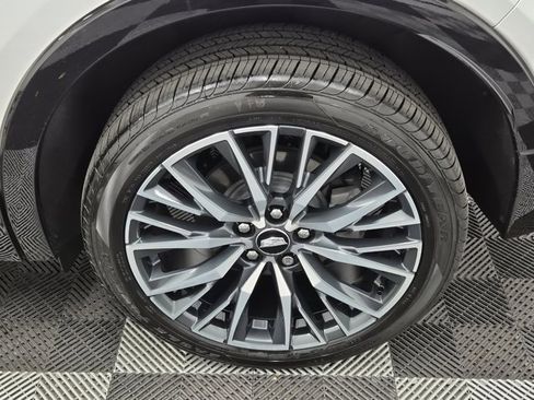 Used 2024 Cadillac XT4 Sport image 11