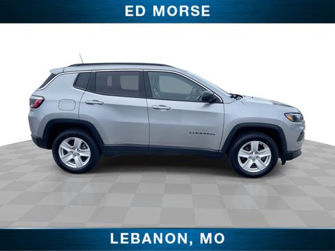 Used 2022 Jeep Compass Latitude w/ Convenience Group AWD/4WD image 9