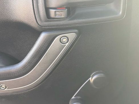 Used 2011 Jeep Wrangler Sport AWD/4WD image 13