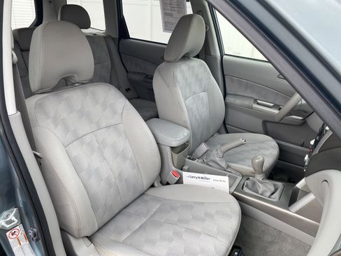 Used 2010 Subaru Forester 2.5X Premium image 21