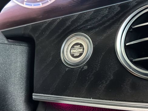 Used 2019 Mercedes-Benz E 300 image 24