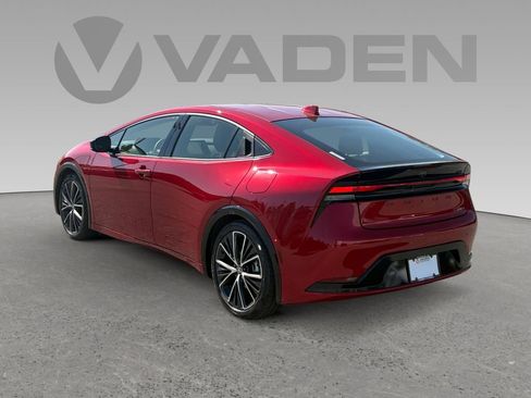 Used 2025 Toyota Prius XLE image 23