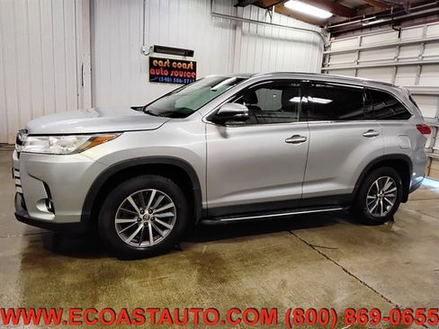 Used 2019 Toyota Highlander XLE image 5
