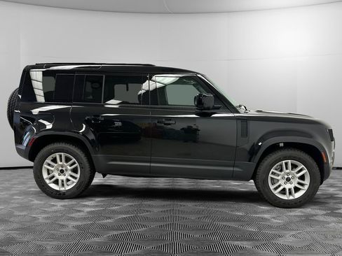 New 2026 Land Rover Defender 110 S AWD/4WD image 5
