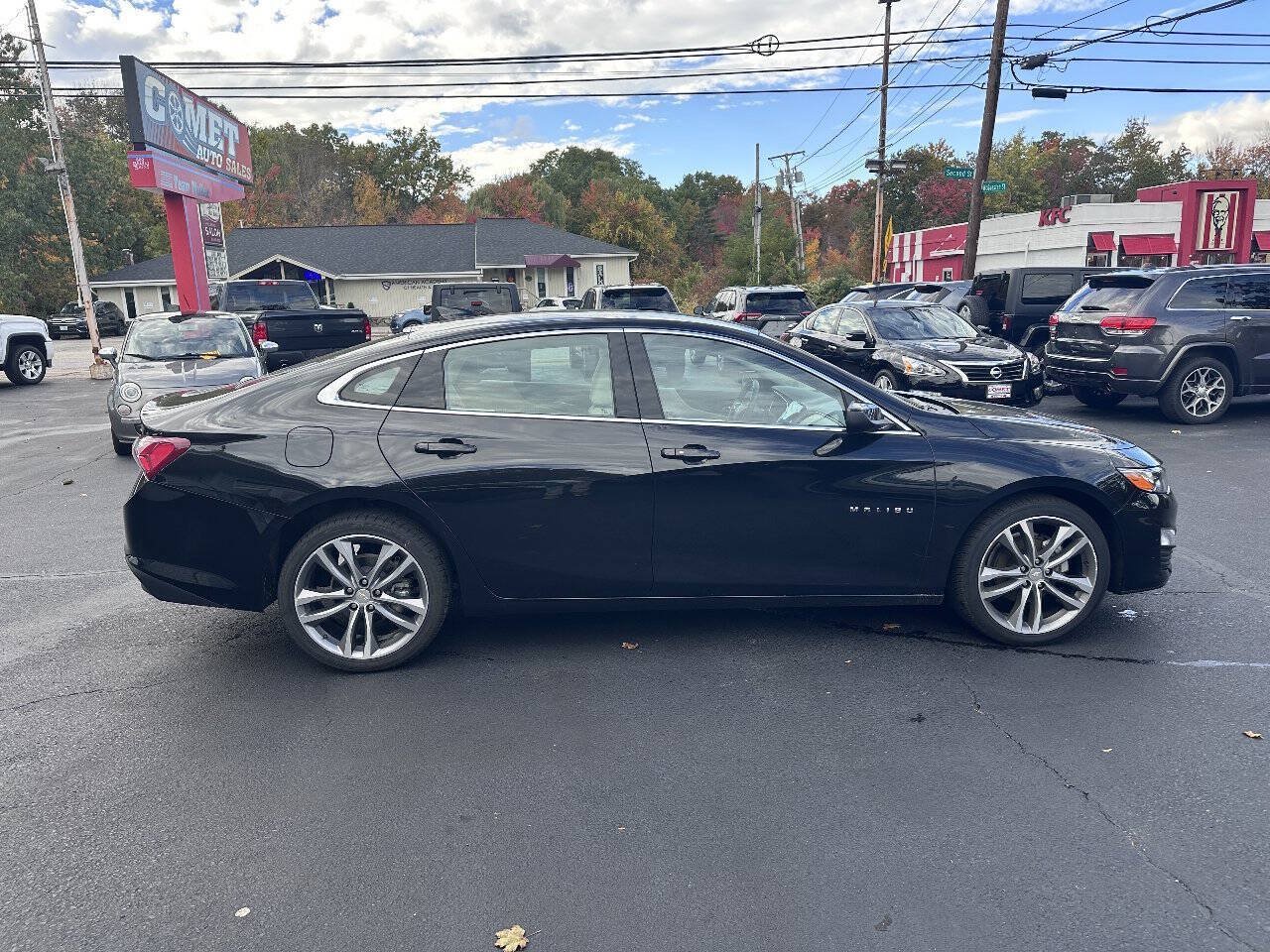 Used 2024 Chevrolet Malibu LT FWD image 3