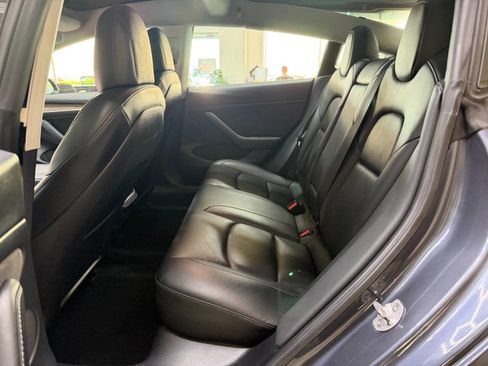 Used 2022 Tesla Model 3 Long Range AWD/4WD image 11