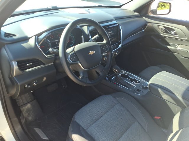Used 2023 Chevrolet Traverse LT FWD image 11