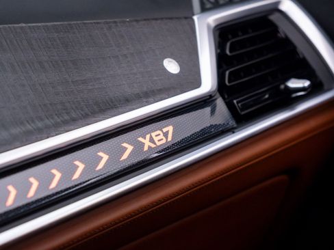Used 2024 BMW ALPINA XB7 AWD/4WD image 35
