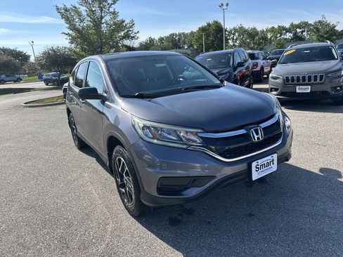 Used 2016 Honda CR-V SE image 2
