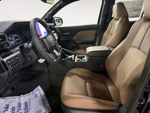New 2026 Toyota 4Runner Limited AWD/4WD image 10
