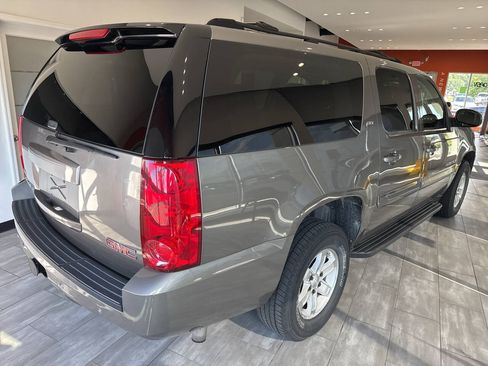 Used 2007 GMC Yukon XL SLT w/ SLT Preferred Equipment Group AWD/4WD image 7