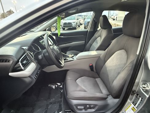 Certified 2019 Toyota Camry LE image 13