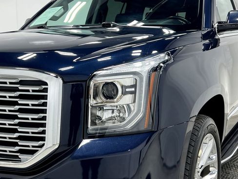 Used 2020 GMC Yukon SLT w/ Premium Edition image 37