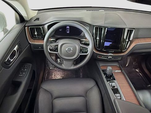 Used 2023 Volvo XC60 B5 Plus w/ Climate Package AWD/4WD image 23