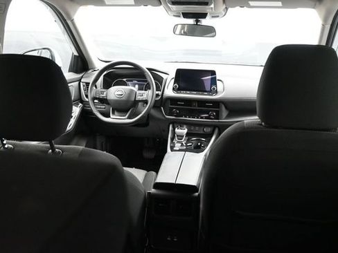 Used 2026 Nissan Rogue SV FWD image 14