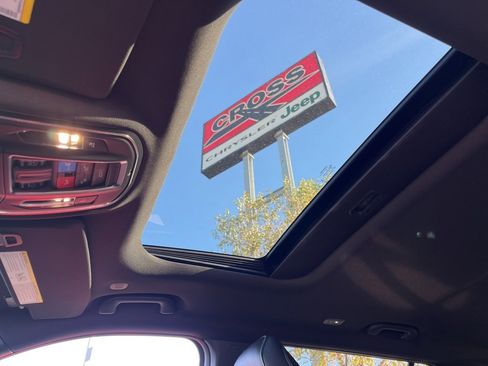 New 2025 Jeep Grand Cherokee L Altitude image 52