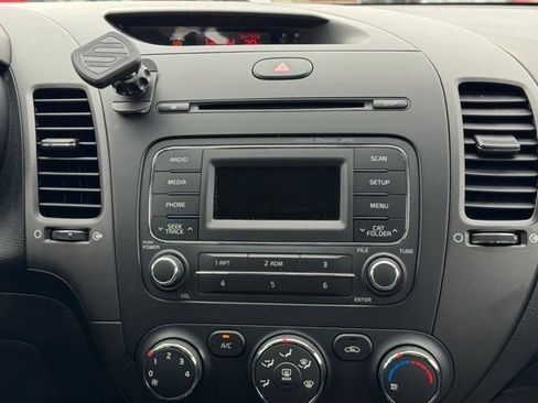 Used 2015 Kia Forte LX w/ Popular Package image 3