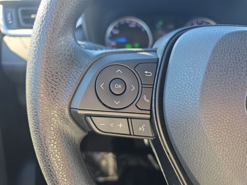 Used 2021 Toyota RAV4 XLE w/ Convenience Package image 32