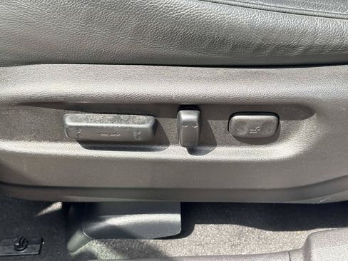 Used 2018 Honda Pilot Touring image 16