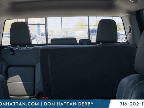 Used 2025 GMC Sierra 1500 SLT AWD/4WD image 21