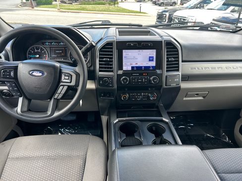 Used 2022 Ford F350 XLT w/ XLT Premium Package AWD/4WD image 6