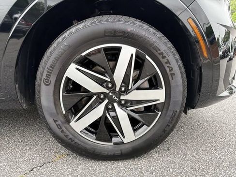 Used 2023 Kia Sorento EX w/ Panoramic Sunroof Package FWD image 12