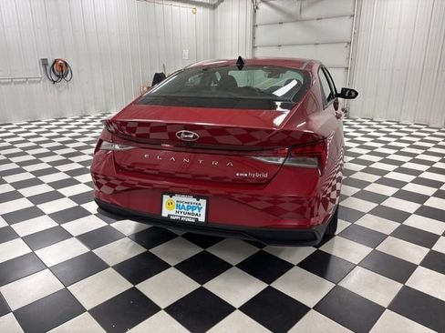 Used 2023 Hyundai Elantra Blue FWD image 4