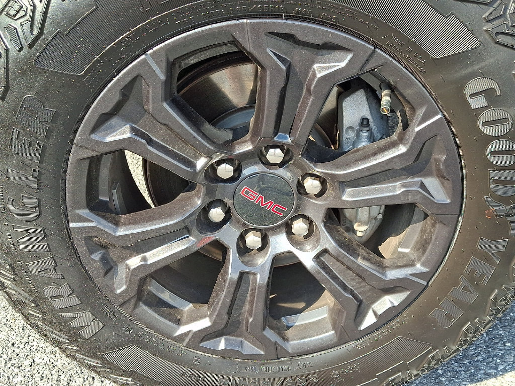 Used 2025 GMC Canyon Elevation w/ Convenience Package AWD/4WD image 10