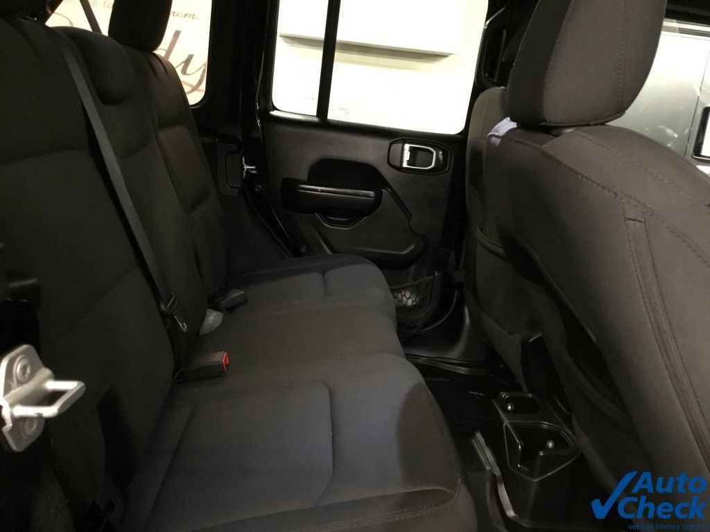 Used 2020 Jeep Wrangler Unlimited Sport AWD/4WD image 34