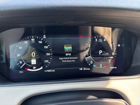 Certified 2021 Land Rover Range Rover Velar R-Dynamic S image 24