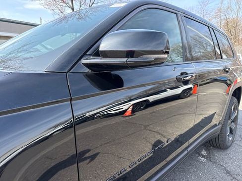 New 2026 Jeep Grand Cherokee L Limited w/ Limited Altitude Package AWD/4WD image 4