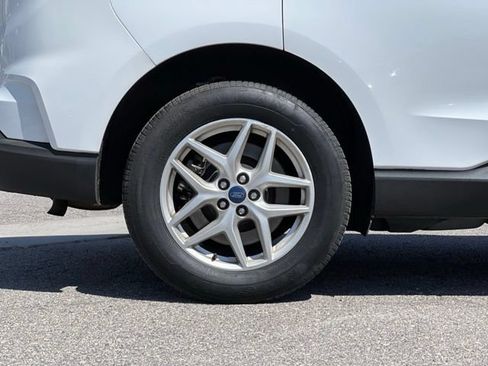 Used 2022 Ford Edge SEL w/ Convenience Package AWD/4WD image 9