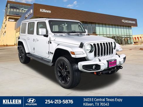 Used 2023 Jeep Wrangler Unlimited Sahara AWD/4WD image 1