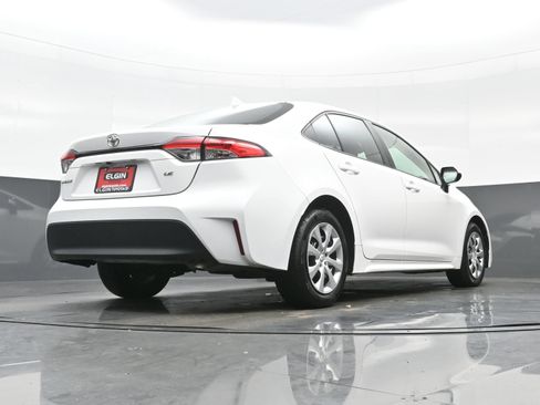Used 2024 Toyota Corolla LE FWD image 29