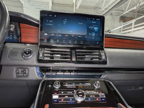 Used 2023 Lincoln Navigator Reserve AWD/4WD image 37