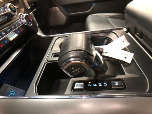 Certified 2021 Ford F150 Lariat w/ Equipment Group 502A High image 19