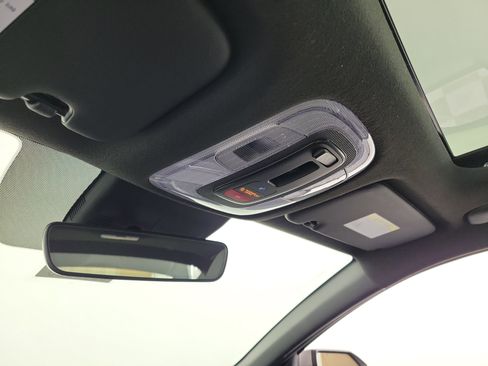 New 2025 Hyundai Elantra Limited image 19