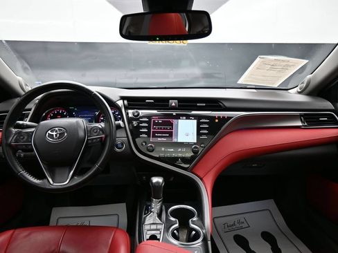 Used 2019 Toyota Camry XSE w/ Navigation Package FWD image 14