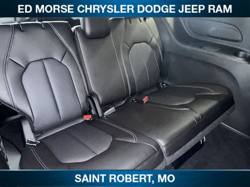 New 2027 Chrysler Pacifica Select AWD/4WD image 27