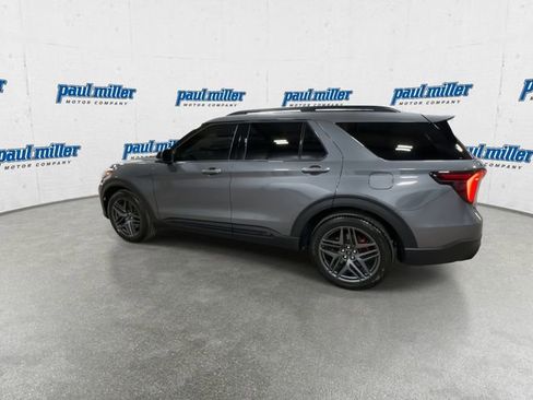 Used 2025 Ford Explorer ST w/ Sun And Sound Package image 7