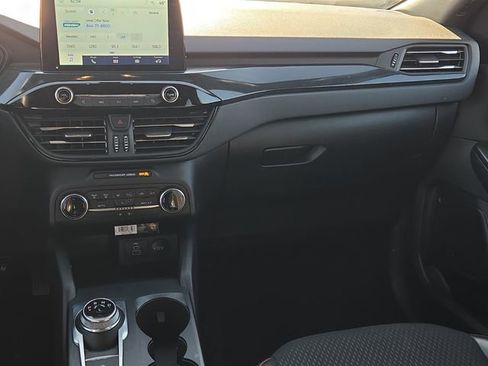 Used 2025 Ford Escape ST-Line image 19