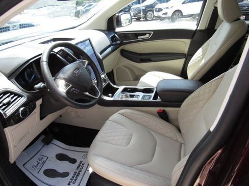 Used 2024 Ford Edge Titanium w/ Equipment Group 301A AWD/4WD image 8