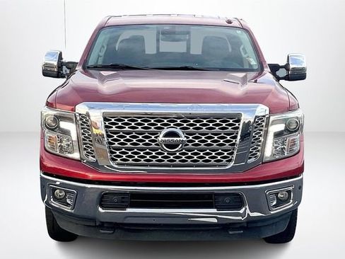 Used 2016 Nissan Titan SL image 3