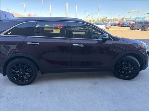 Used 2020 Kia Sorento EX image 4
