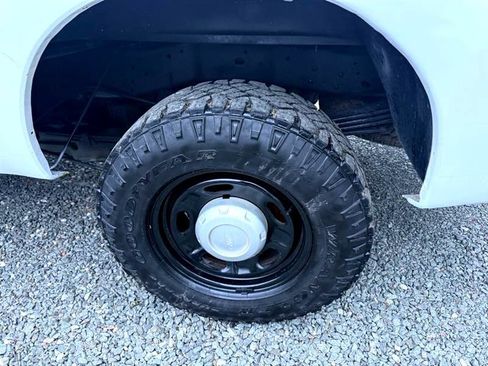 Used 2013 Ford F250 XL w/ Skid Plate Pkg image 26