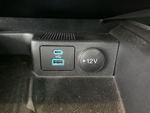 Used 2023 Ford Escape Platinum w/ Premium Technology Package image 11