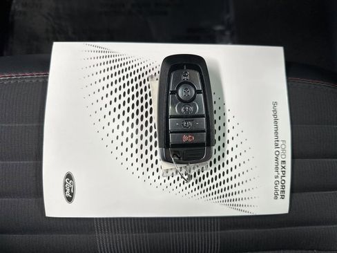 Used 2025 Ford Explorer ST-Line AWD/4WD image 42