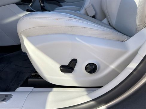 Certified 2020 Jeep Cherokee Limited image 12